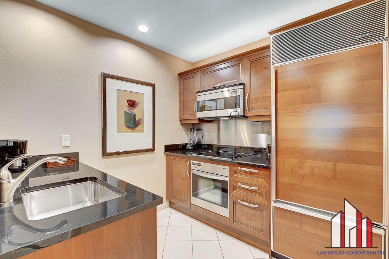 Signature 2br3ba F1 View Balcony Ste 30-719 And 21 Holiday home Las Vegas