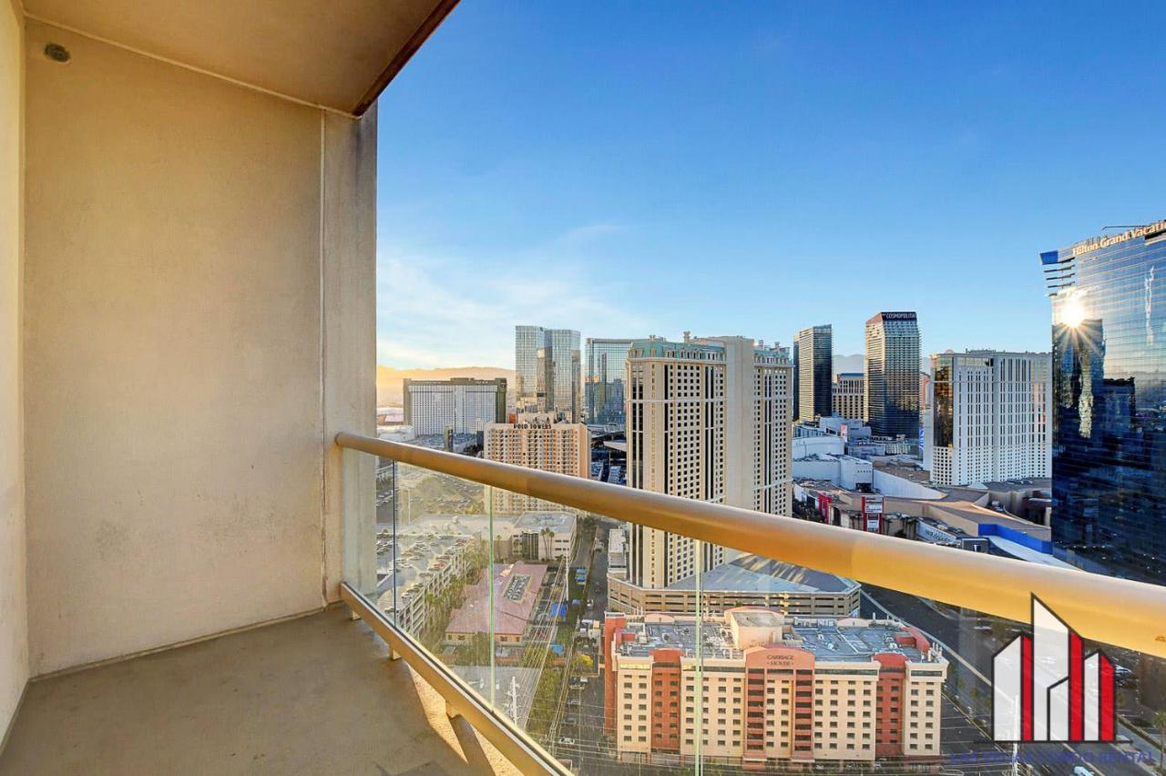 Signature 2br3ba F1 View Balcony Ste 30-719 And 21 Holiday home Las Vegas